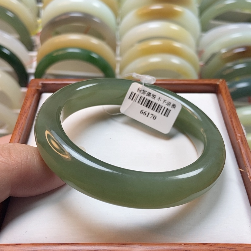 【闪购商品】和田玉手镯未镶嵌