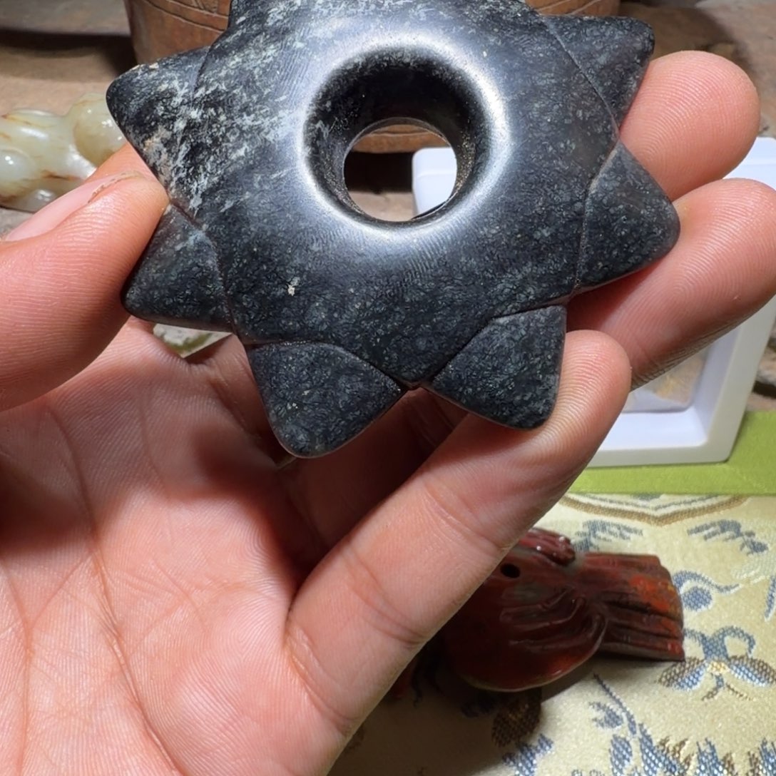 鱼***）和田玉（糖玉）未镶嵌颈饰