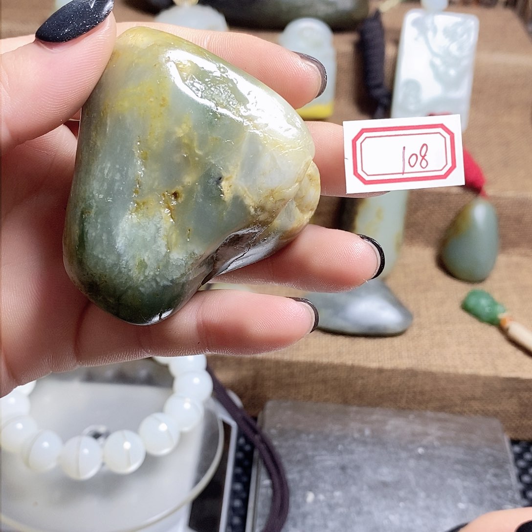 未镶嵌和田玉挂件108