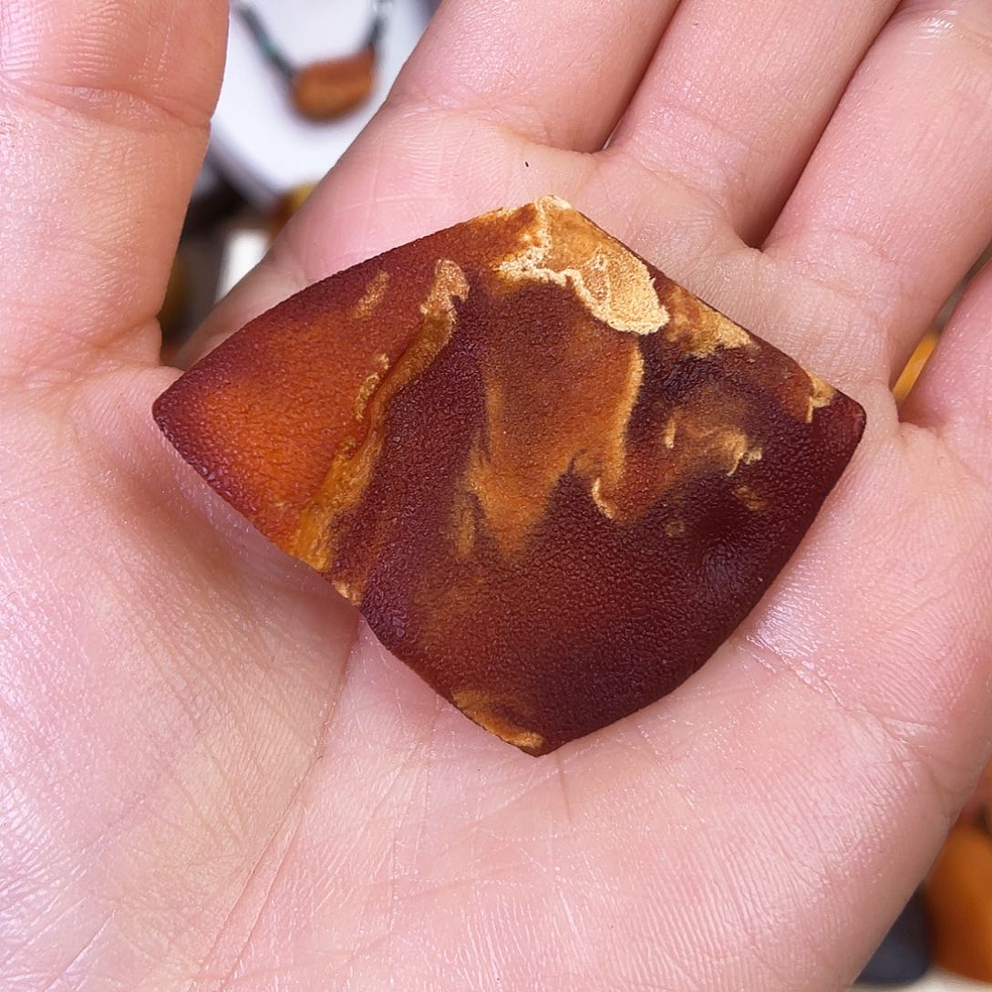 琥珀珠宝奇石未镶嵌小*，