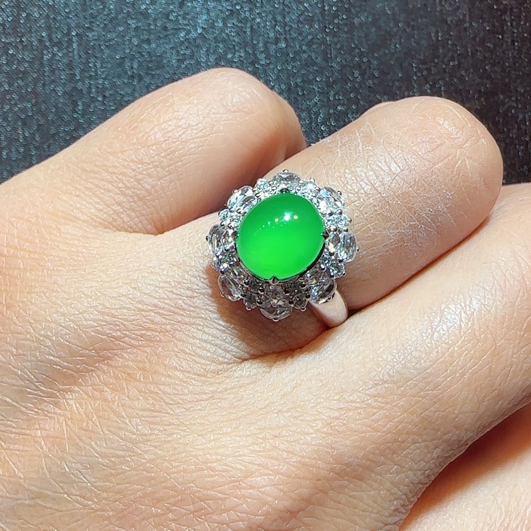 翡翠18K金镶嵌戒指戒指