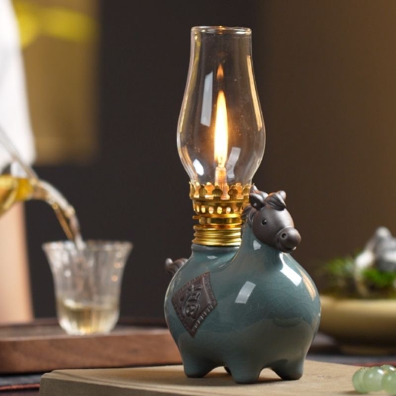 香薰灯营造茶室禅意与露营氛围适合室内使用