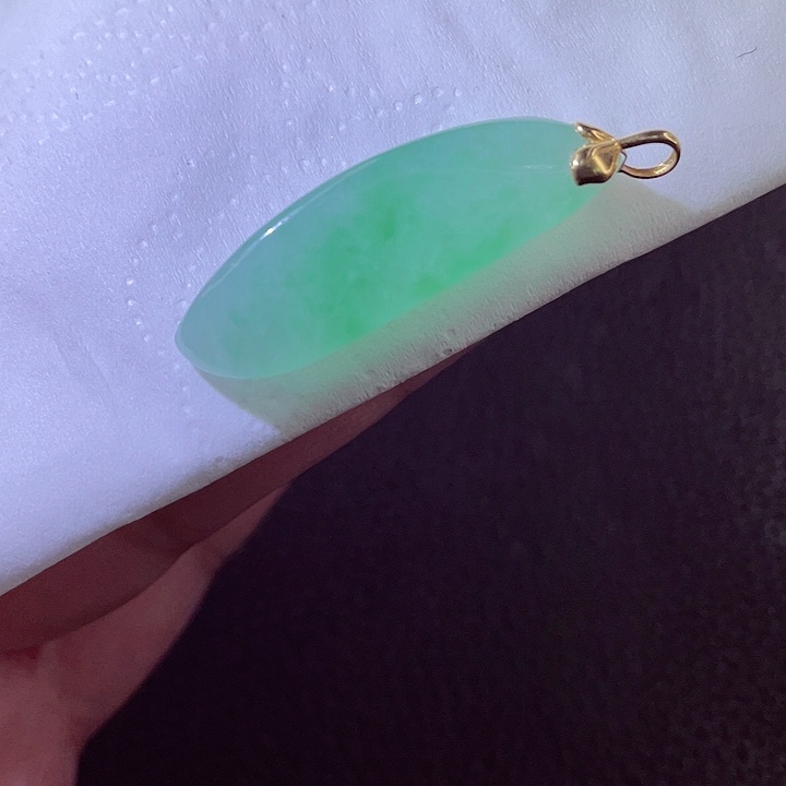 翡翠18K金镶嵌颈饰翡翠