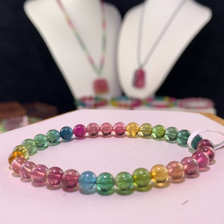 双色碧玺手链未镶嵌