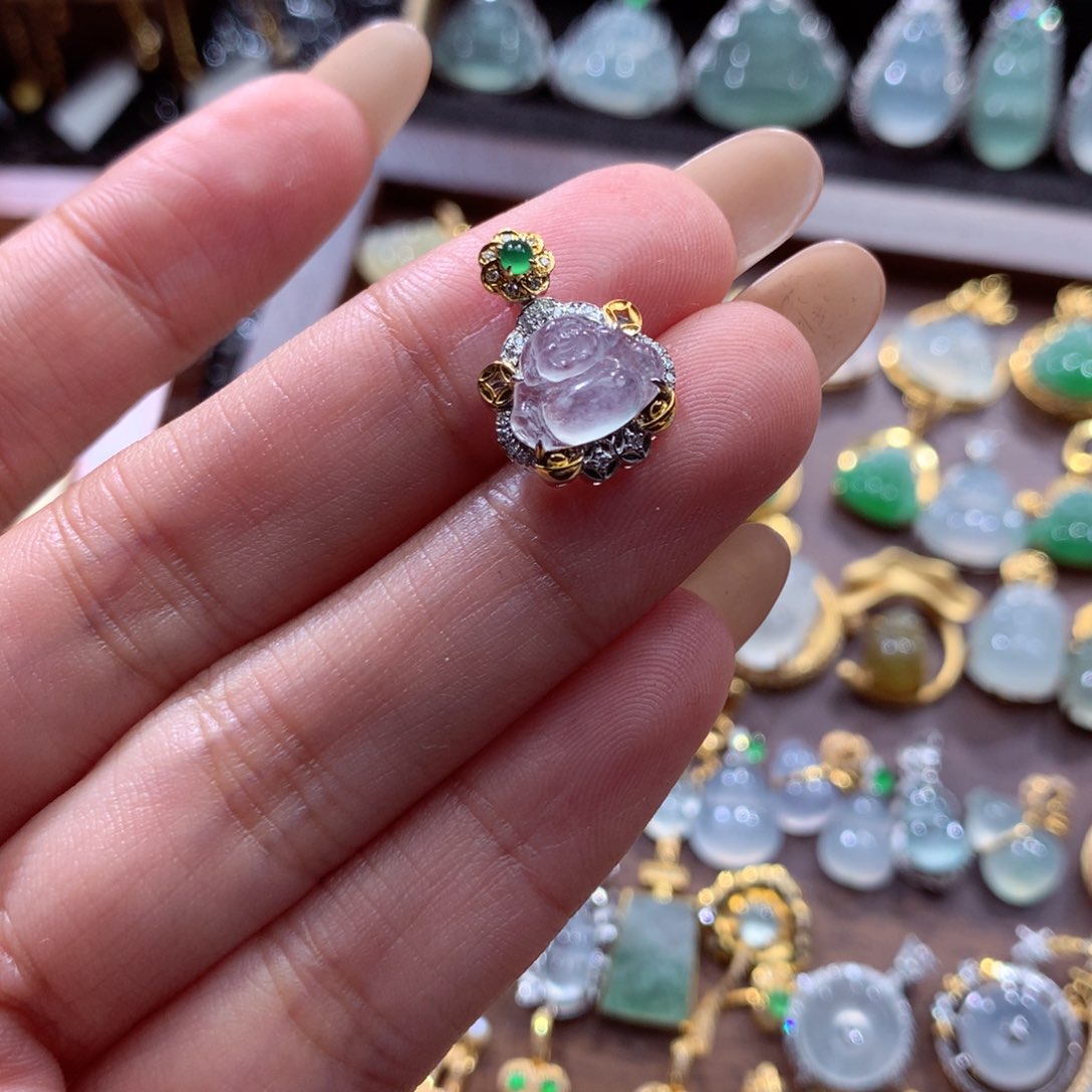 翡翠18K金镶嵌挂件Y****r翡翠