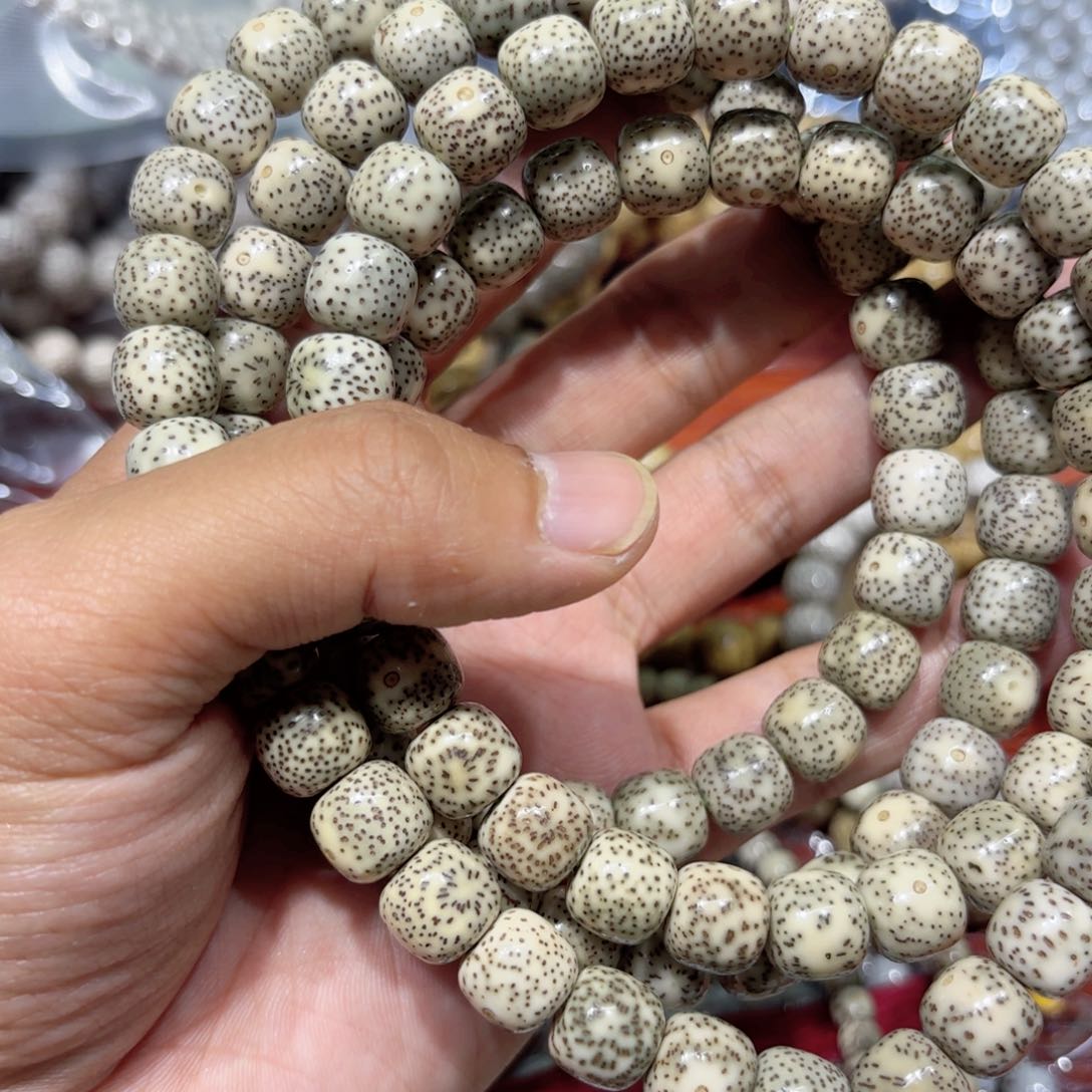 星月菩提手串?****?星月石玉料11
