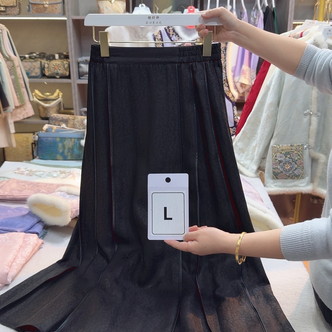 有***景非遗传承人的精神风貌和精神