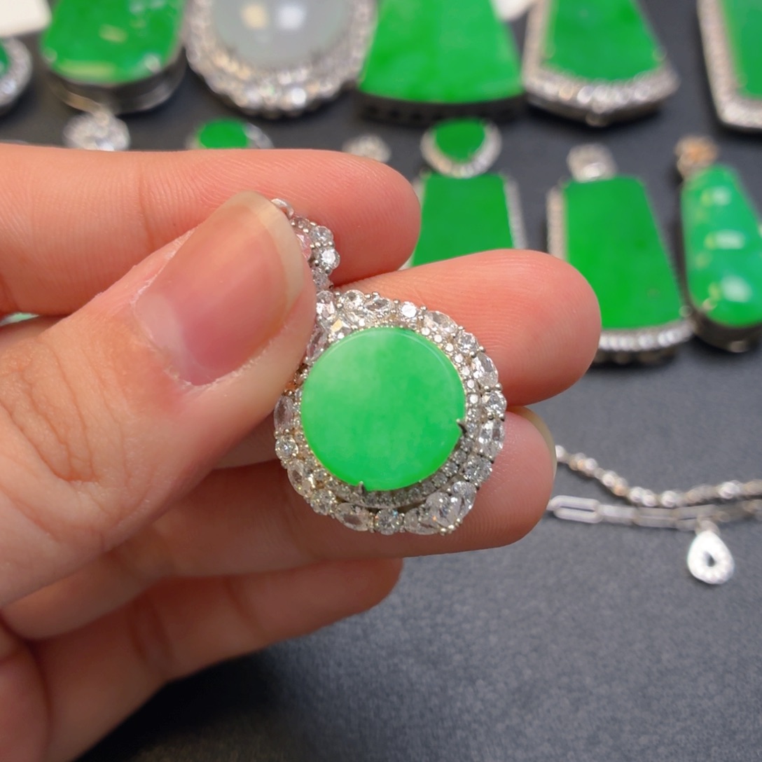 翡翠银S925镶嵌颈饰