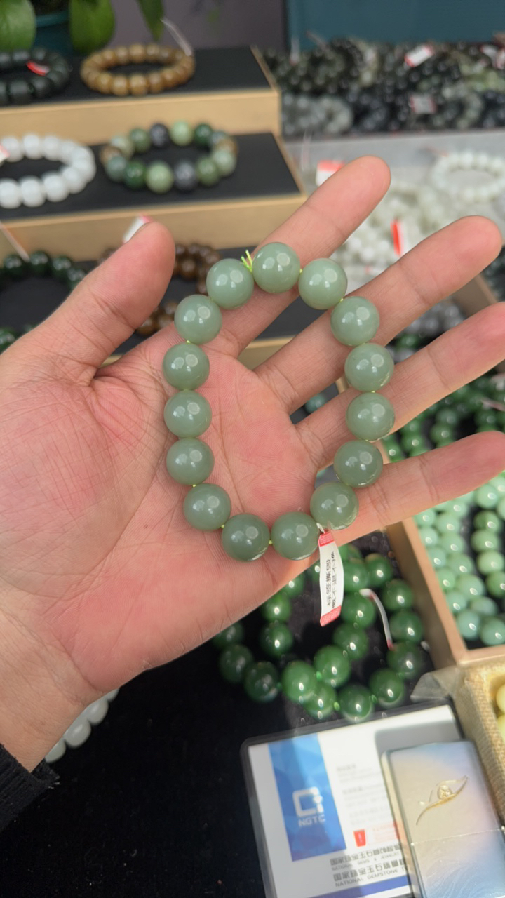 纯天然俄罗斯碧玉粉青14mm