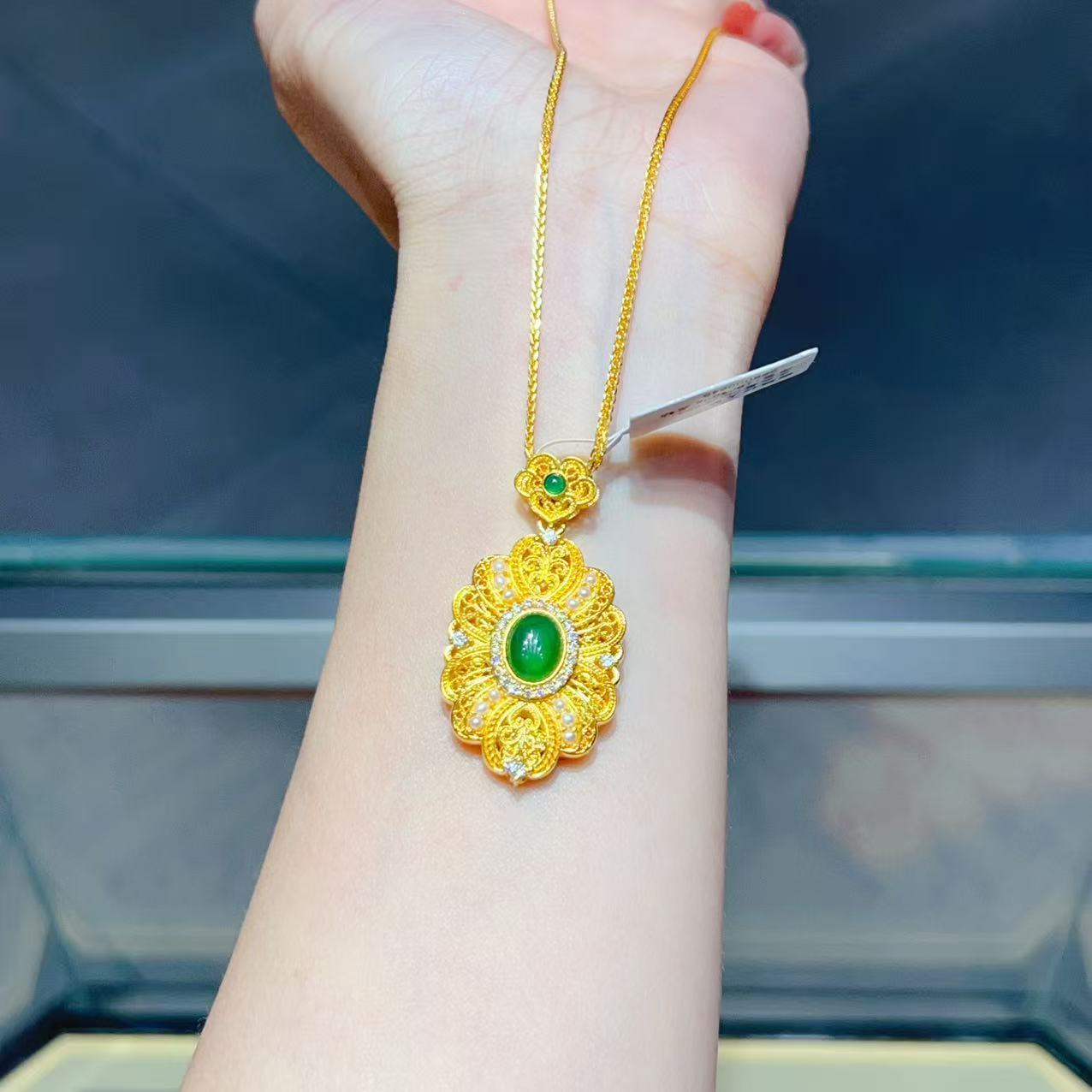 【新美源】足金999 镶嵌工艺 倾城佳人吊坠16.43克（不含链）