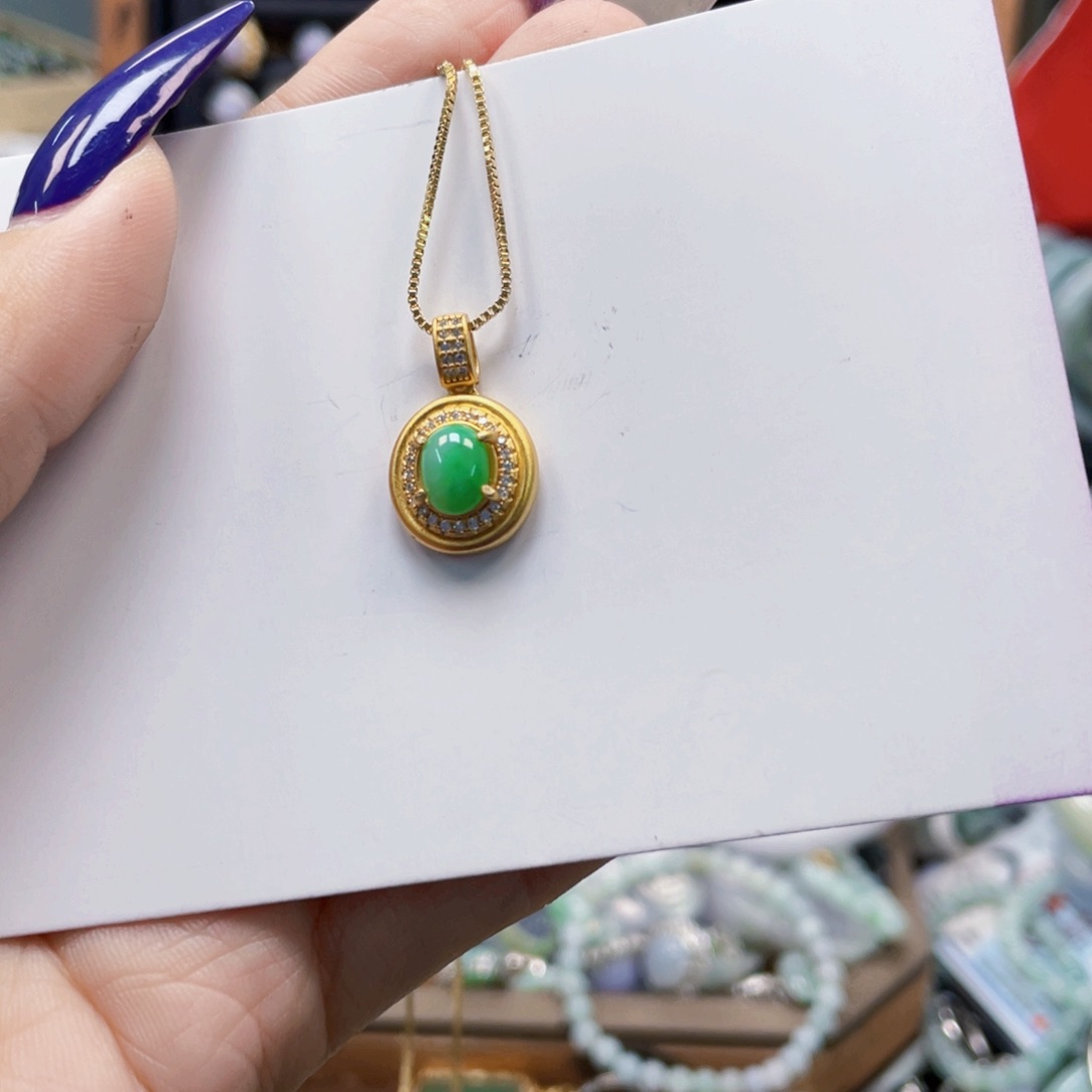 翡翠颈饰未镶嵌天然翡翠Ａ货