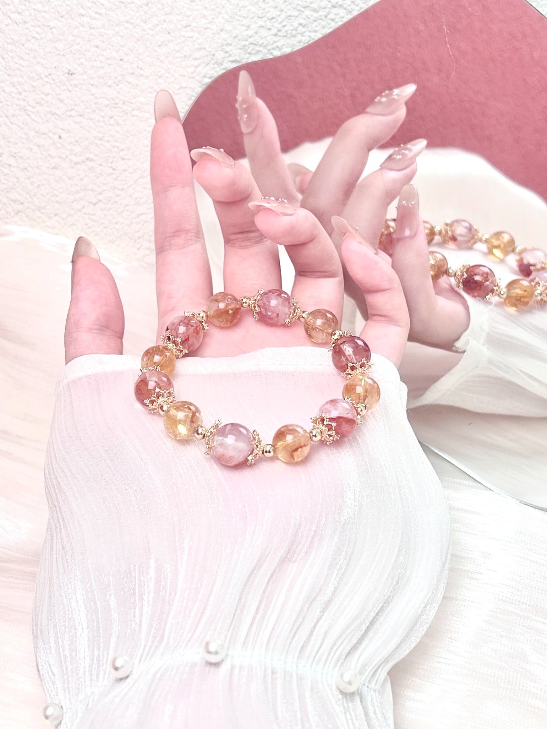 【金枝粉露】天然红胶花黄塔晶水晶手串
