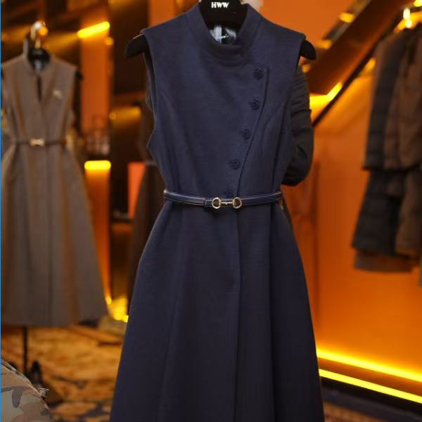 【赫尔温】羊毛设计款芷青色时尚收腰显瘦连衣裙DHZFF53570