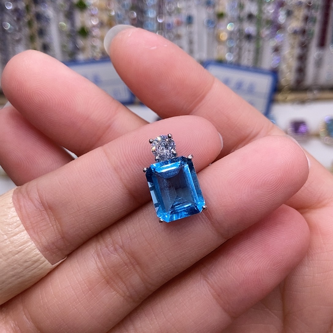 托帕石吊坠(赠链)银S925镶嵌