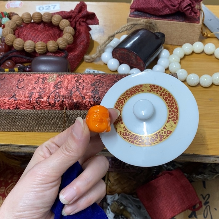 瓷片哈中古工艺品一件