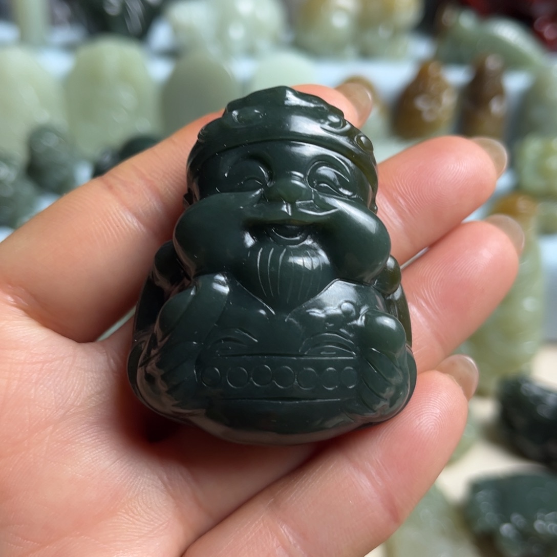 和田玉未镶嵌把件