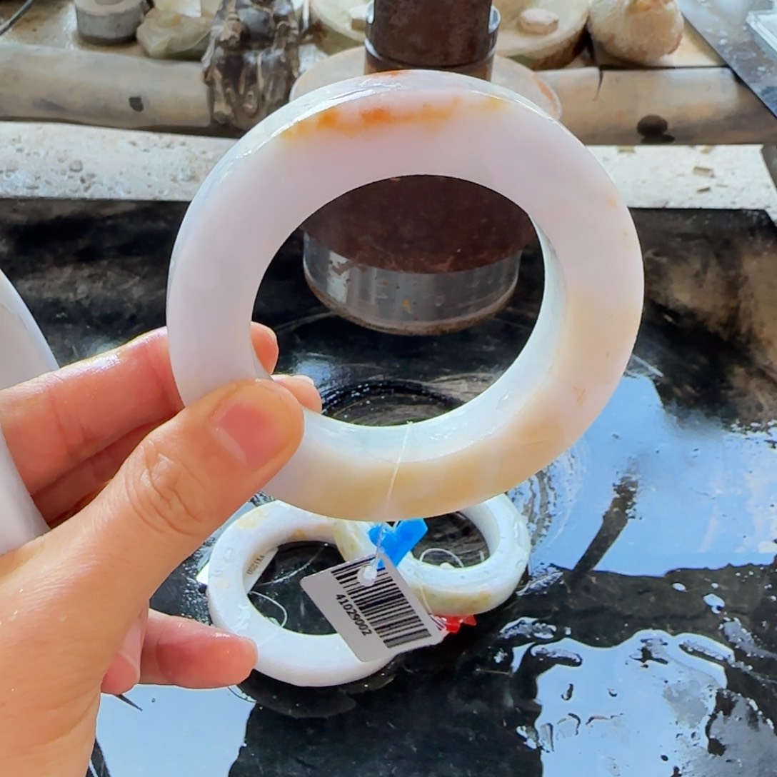 定制翡翠翡翠未镶嵌花**蝶翡翠