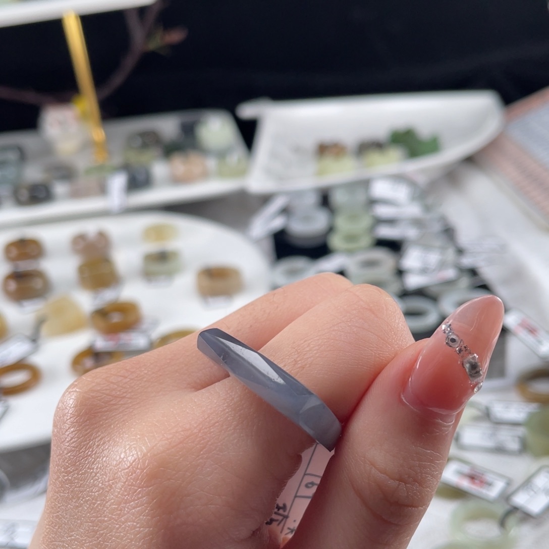 和田玉未镶嵌戒指m17妖紫马鞍17.0