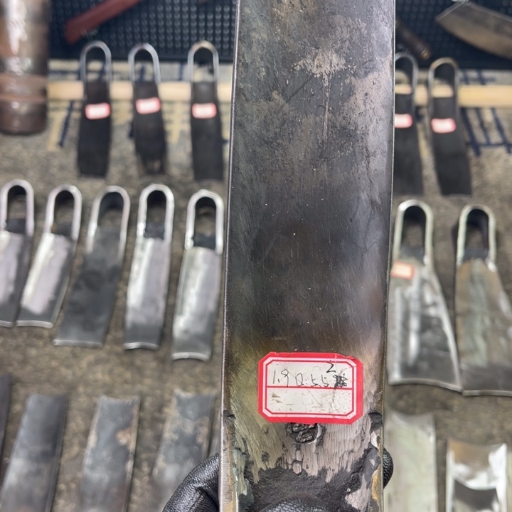 用***1龙泉纯手工制作锄头