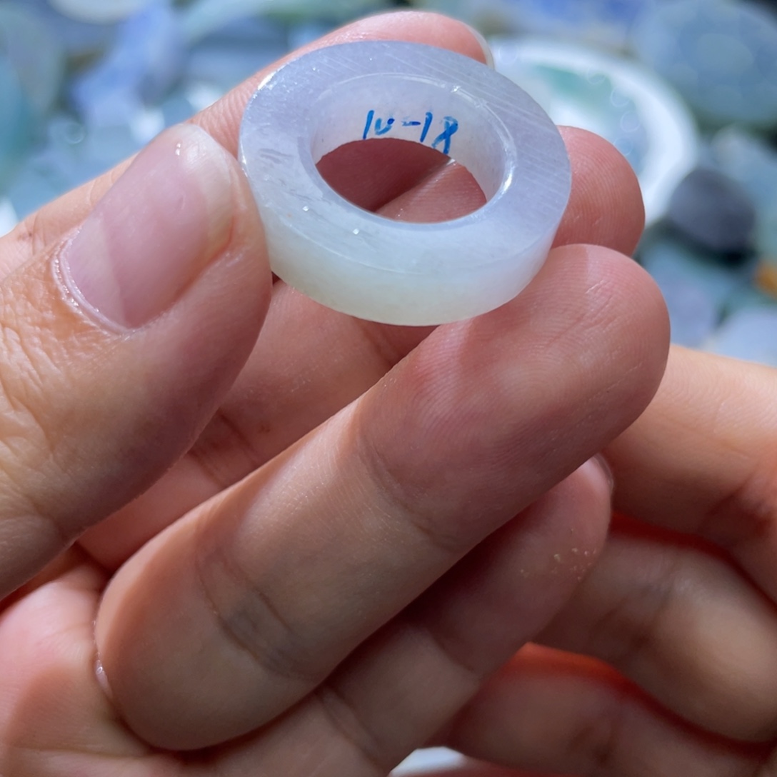 定制翡翠未镶嵌天然翡翠10-18春彩乌鸡