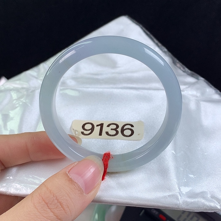 翡翠未镶嵌手镯50圈 糯冰梦幻紫底