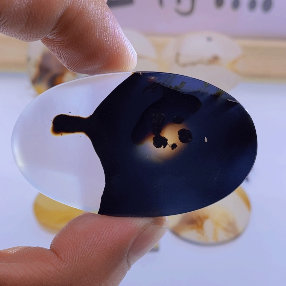 玛瑙/玉髓颈饰未镶嵌