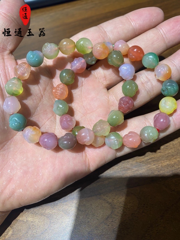 精品玛瑙手串尺寸约9-10mm多样性发一99