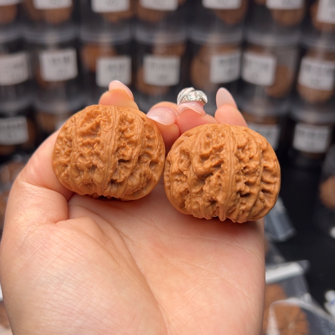 文玩核桃吊坠T****ᶻ大粗筋