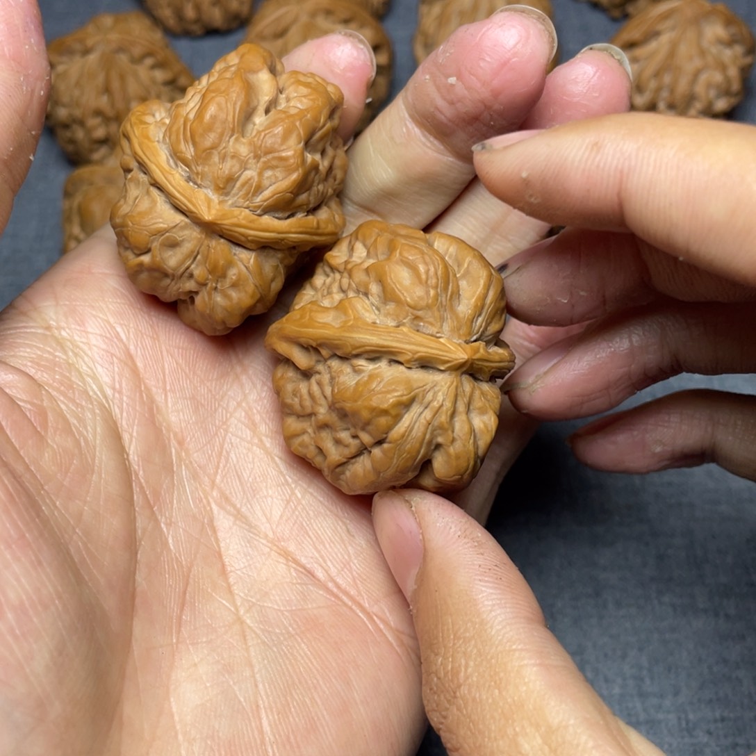 得***惹把件文玩核桃蛤蟆