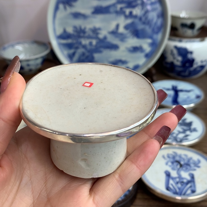 壶承现代纯手工手绘的主人杯