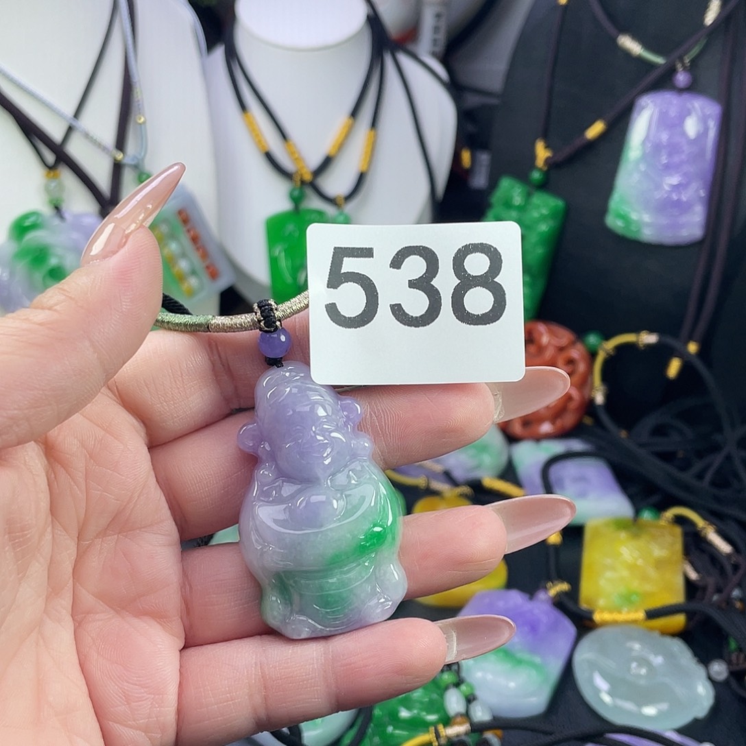 翡翠未镶嵌吊坠(赠链)