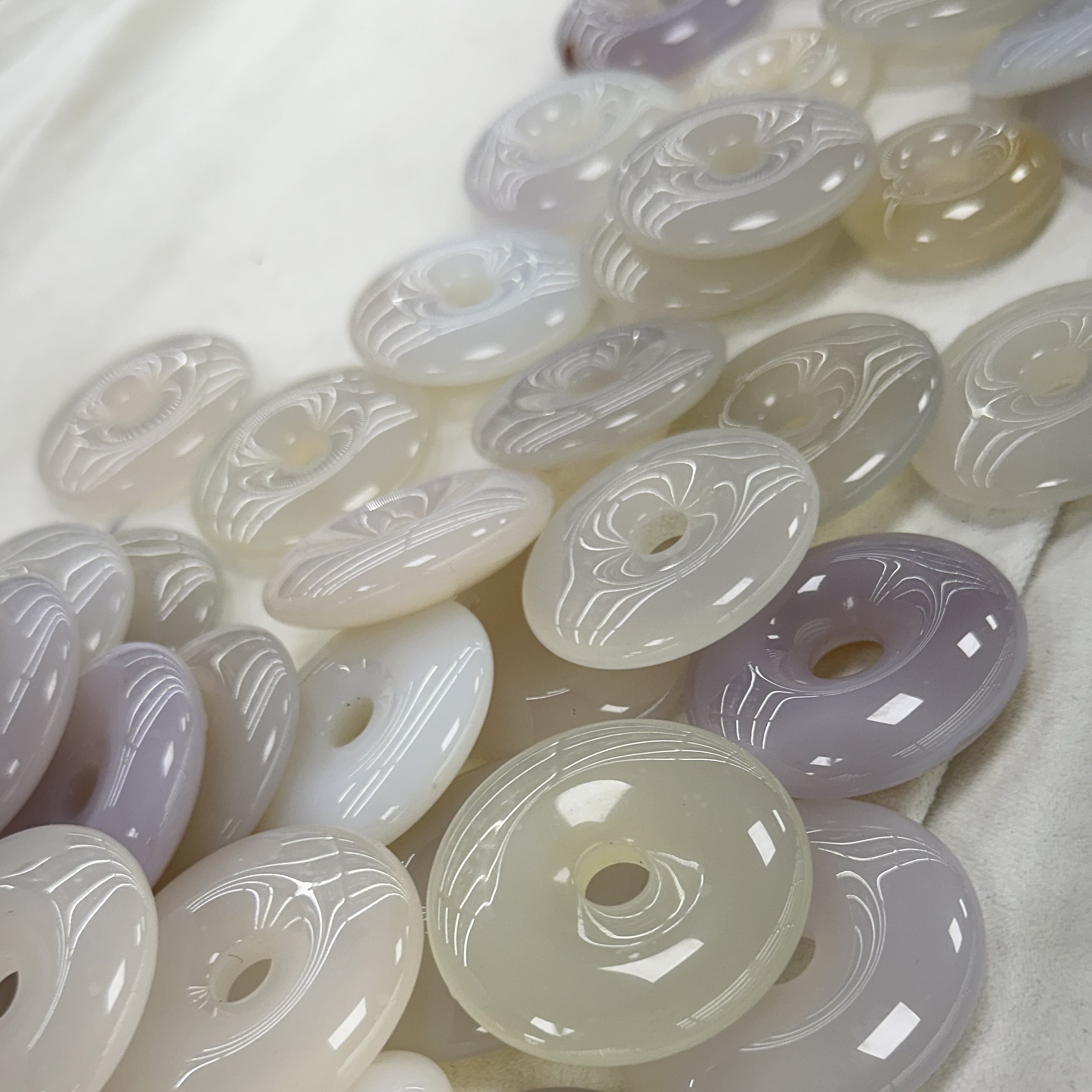 天然玛瑙玉髓吊坠平安扣卡50mm大尺寸白玛瑙平安扣多样性拍一