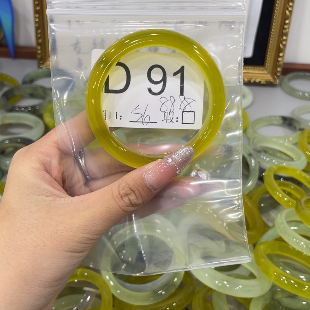 未镶嵌蛇纹石玉颈饰好****
