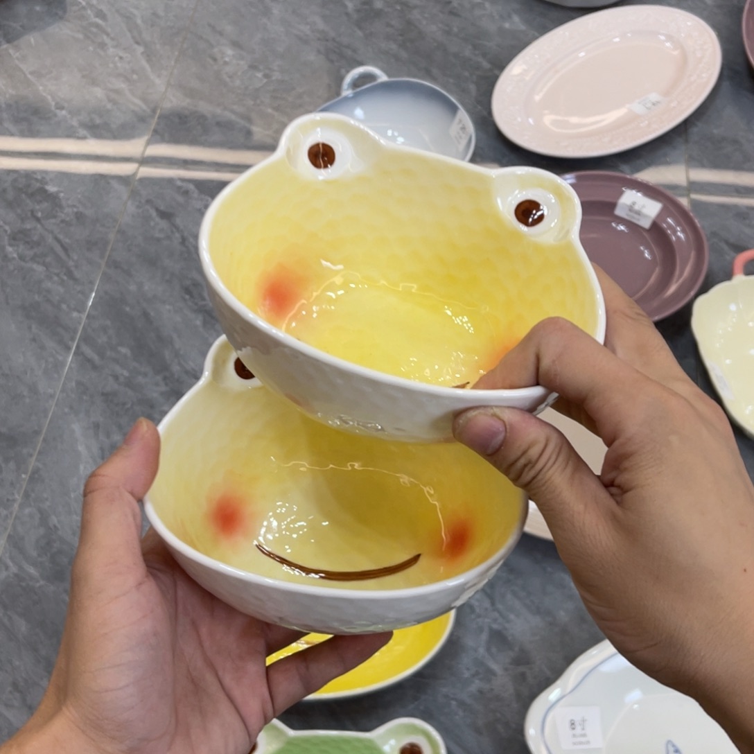 陶瓷微瑕餐具介意勿拍，满18飞！ 