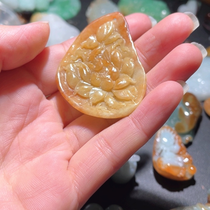 【闪购商品】翡翠颈饰未镶嵌天然翡翠