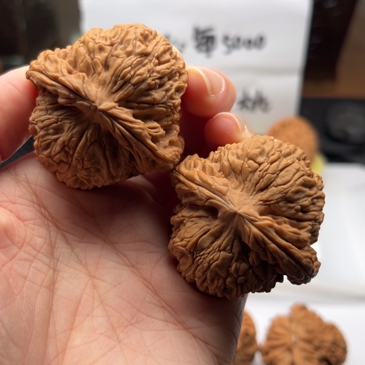 文玩核桃吊坠南疆45