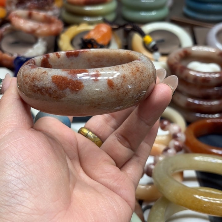 @***娇石英岩玉合金颈饰