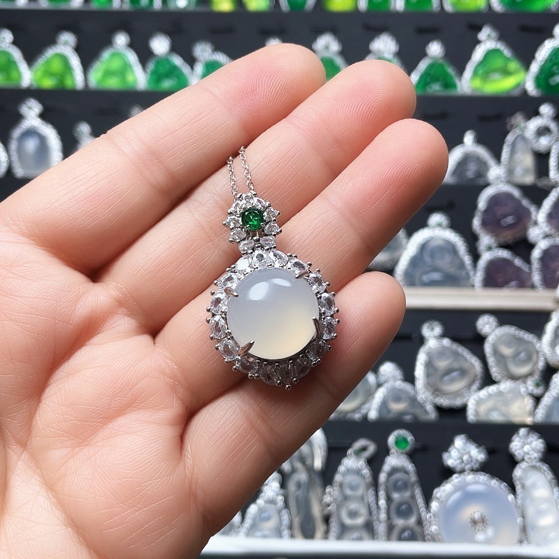 玛瑙/玉髓颈饰合金