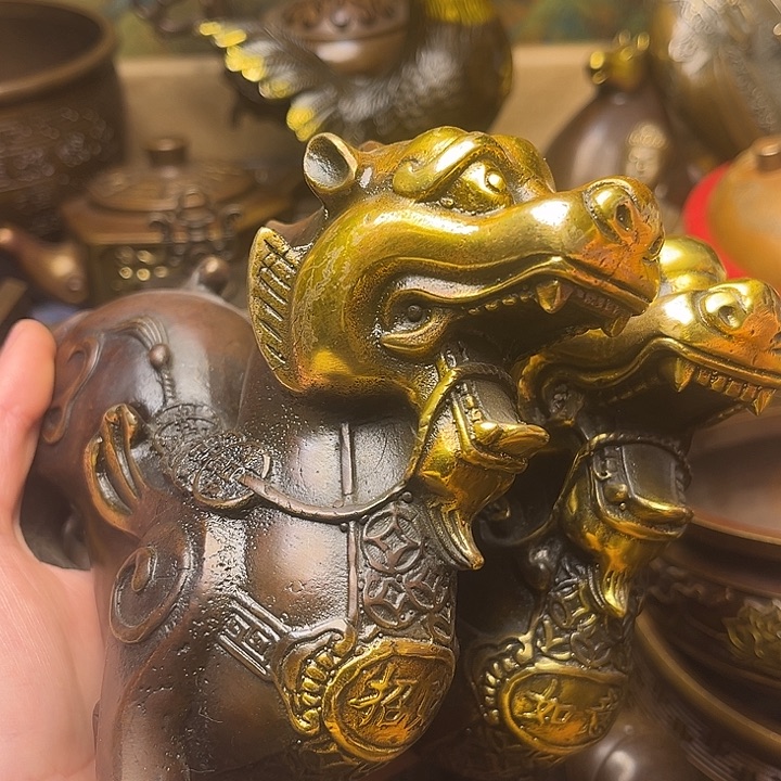 精美铜器批发档口