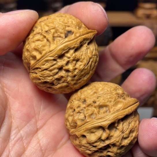 文玩核桃吊坠y罗汉元宝37