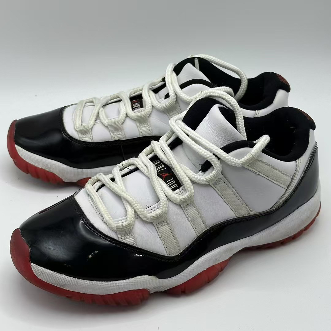 41码/Air Jordan 11 复古篮球鞋 康扣黑红 av2187