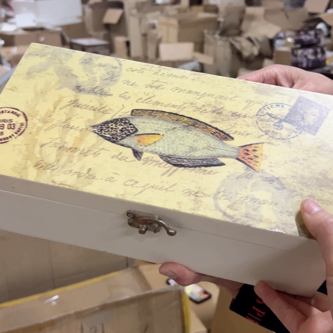 红陶红陶红陶红陶鱼箱子瑕疵