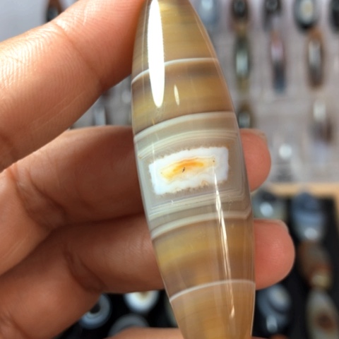 玛瑙/玉髓未镶嵌珠宝半成品一***甲