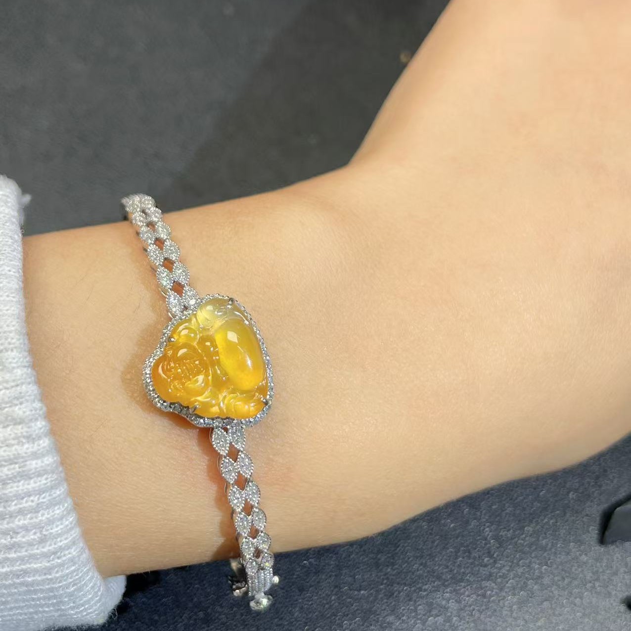 18k金镶嵌缅甸A货翡翠佛公手镯