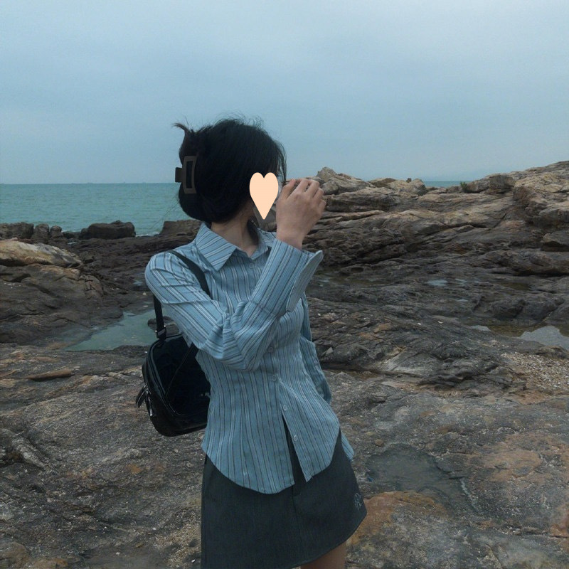 法式蓝色条纹衬衫春秋设计感小众甜辣修身衬衣小衫收腰上衣