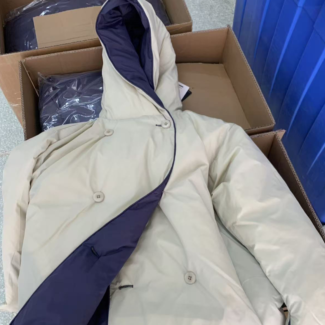 两面穿中长款撞色鹅绒服