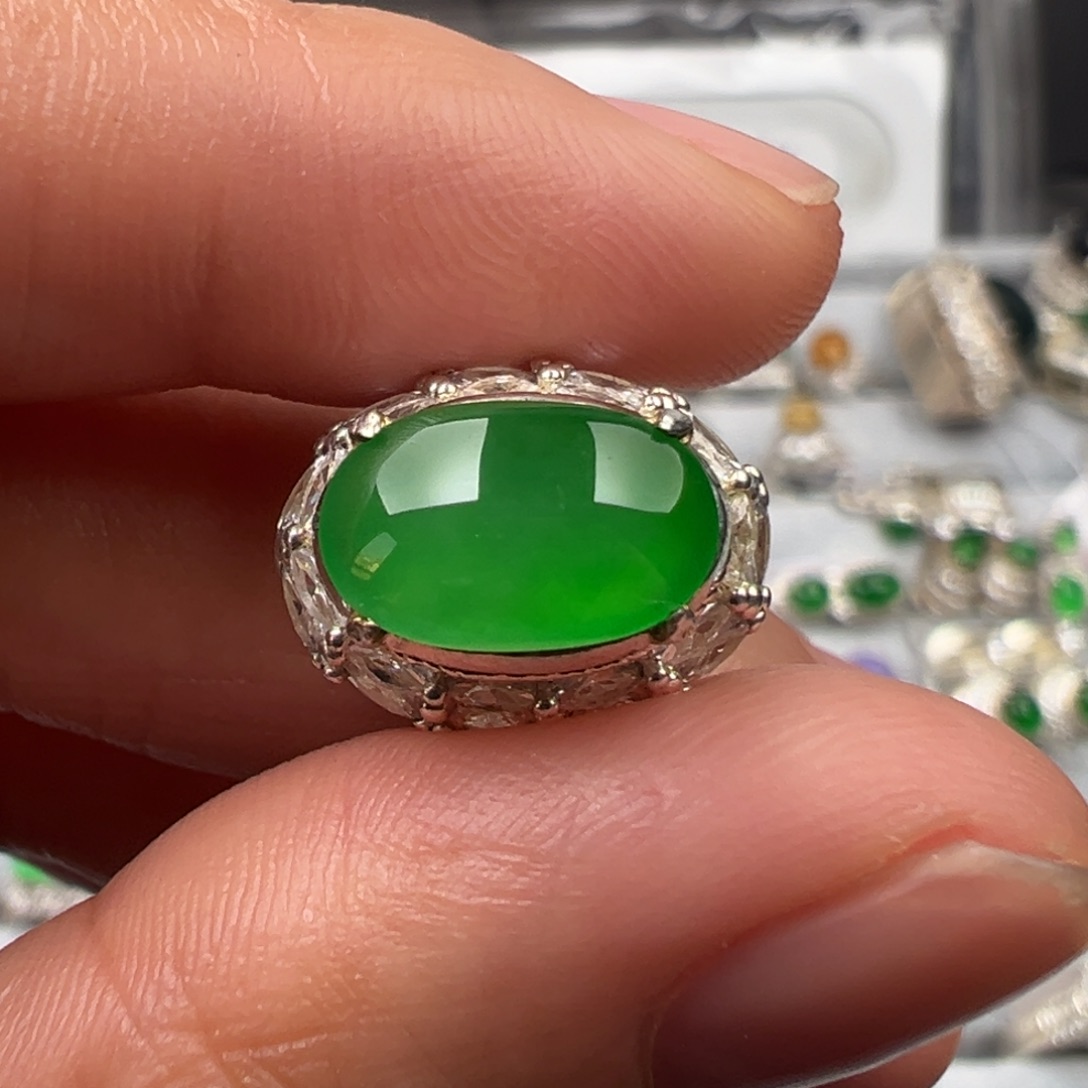 定制翡翠未镶嵌A货