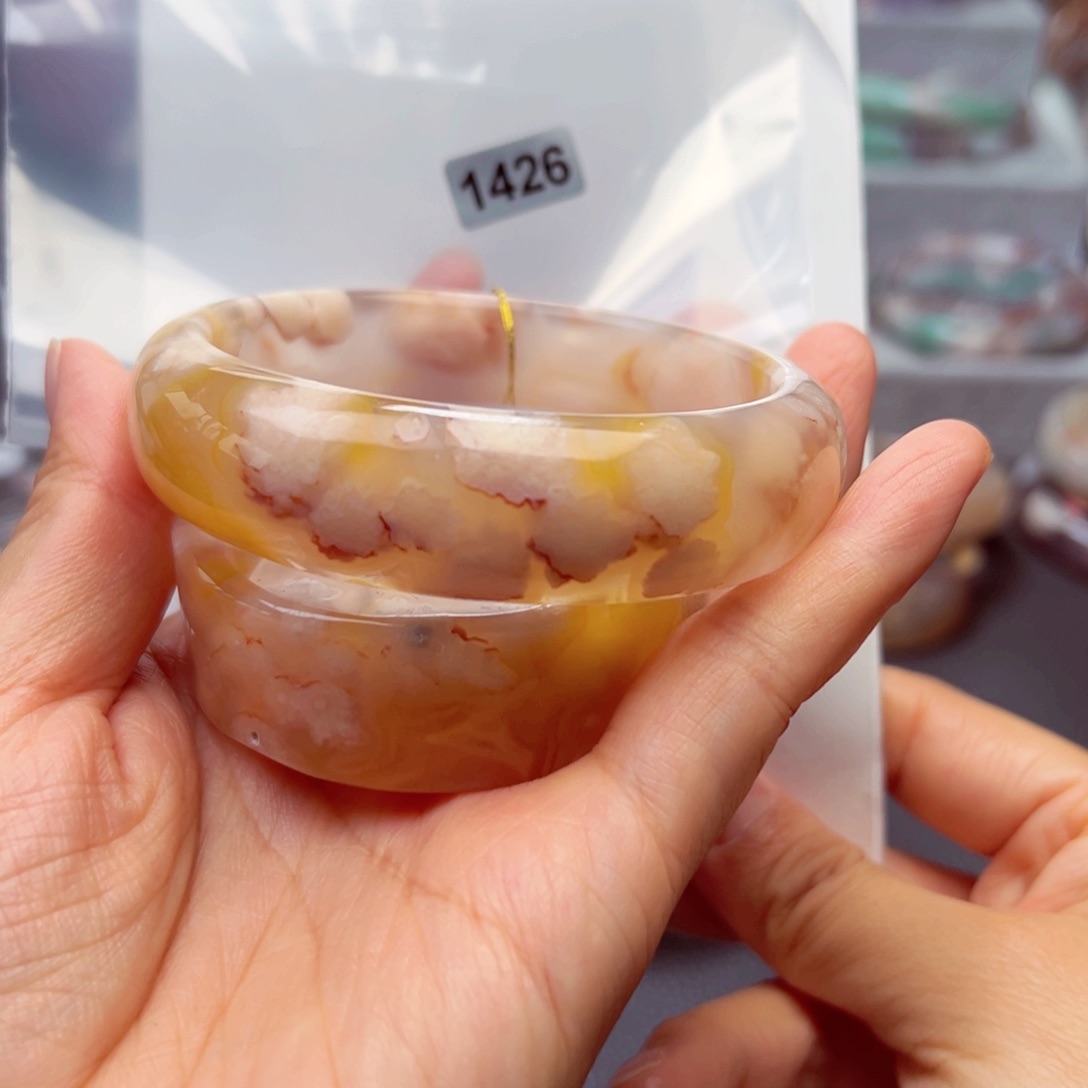 玛瑙/玉髓手镯未镶嵌菊*人