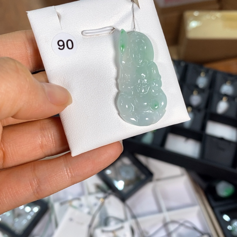 【闪购商品】翡翠未镶嵌颈饰猛***喜