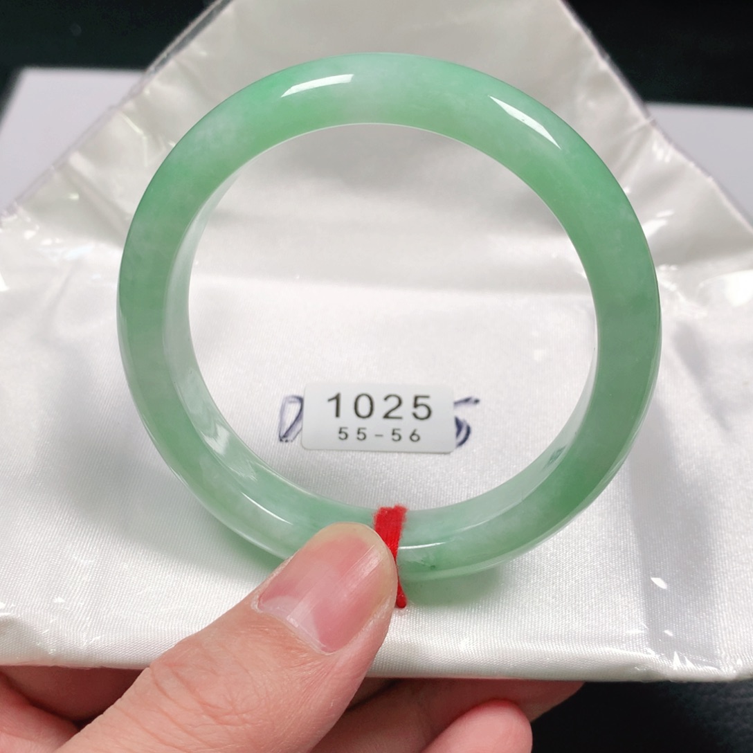 翡翠手镯未镶嵌编号1025